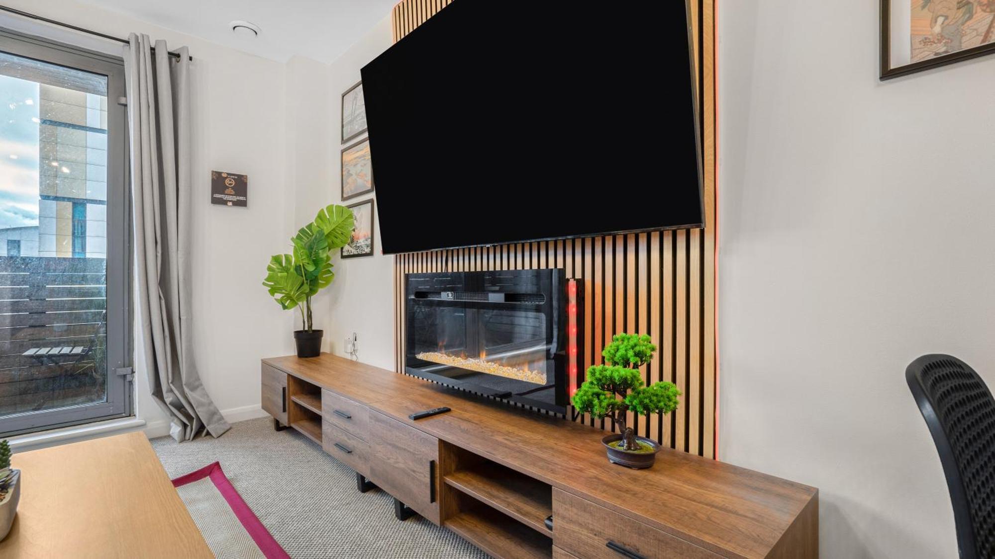Japanese Suite 2Bed 2Bath, Free Park, Netfix, 75 Inch Tv, Games - City Centre- Maihom Μπέρμιγχαμ Εξωτερικό φωτογραφία